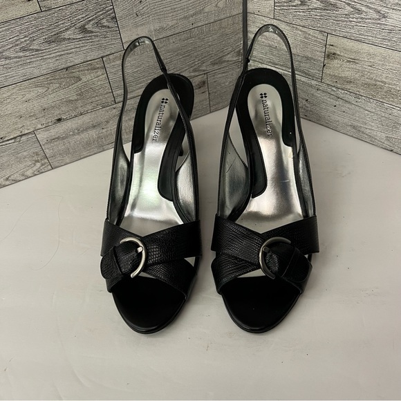 Black Naturalizer Heels - Picture 2 of 5